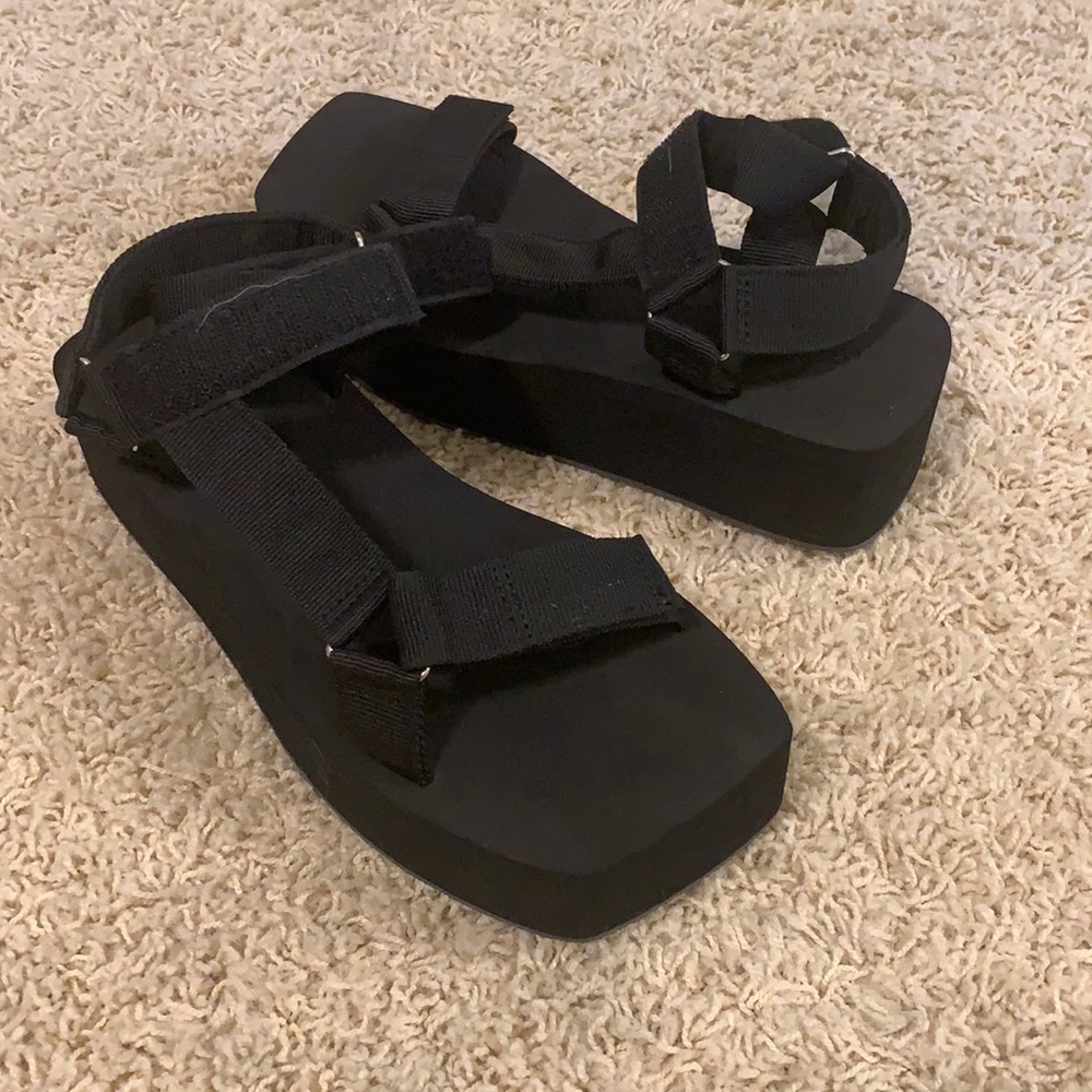 wild diva platform sandals